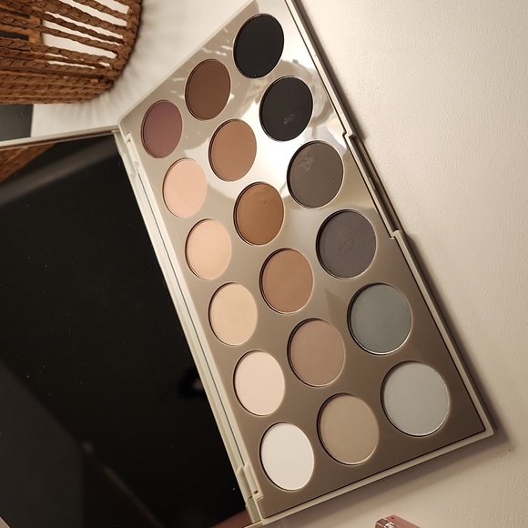 Eyeshadow Bundle 💗 - Picture 6 of 10